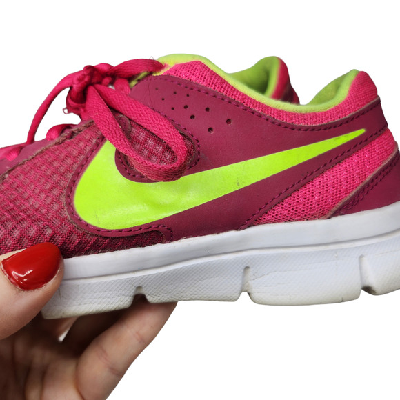 Nike Shoes Youth 5 Womens 6.5 Magenta Pink Neon Green Low Top Tennis Running - Picture 8 of 12